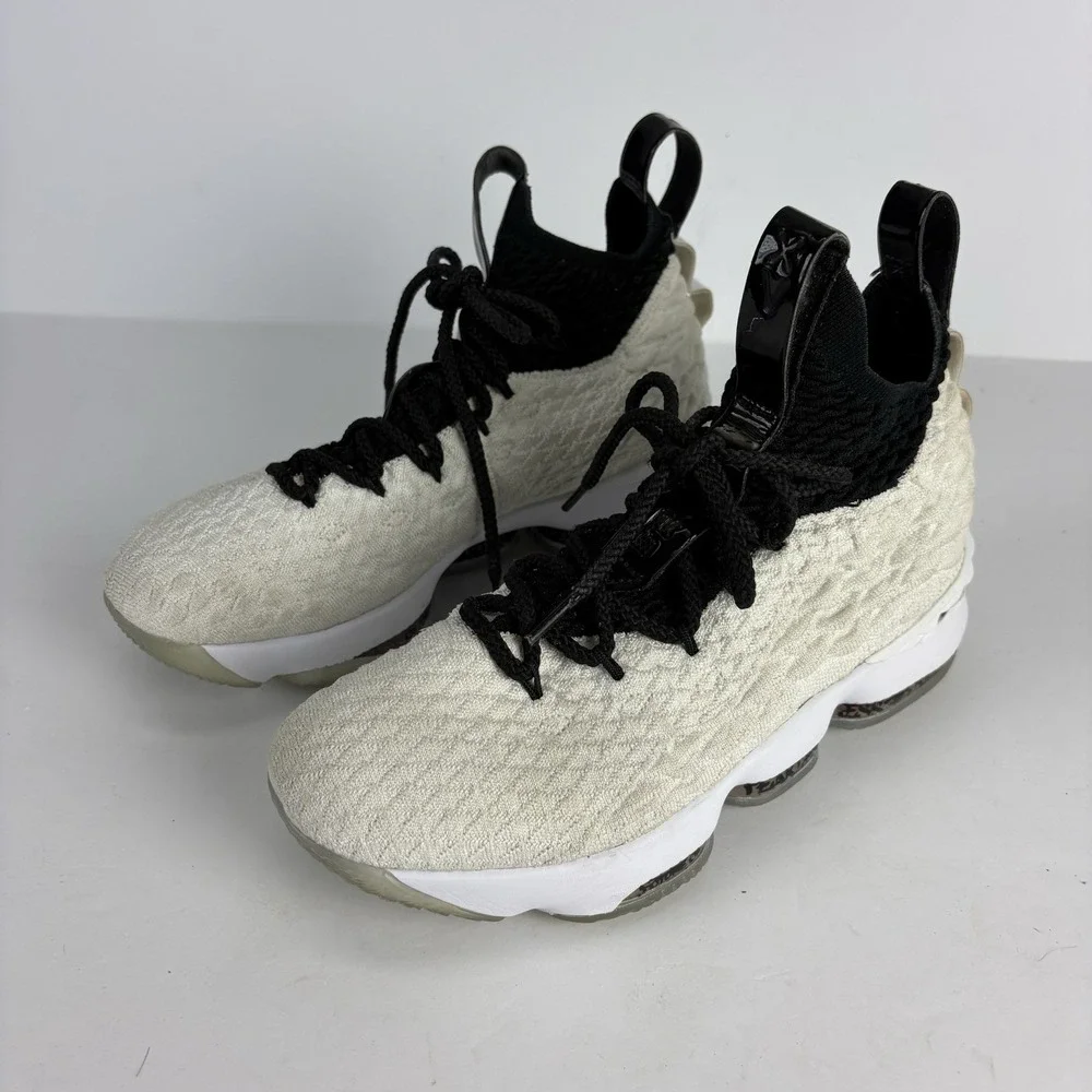 Nike LeBron XV 15 Youth Sz 6Y Basketball Graffiti AQ6176-100 2018 White Black